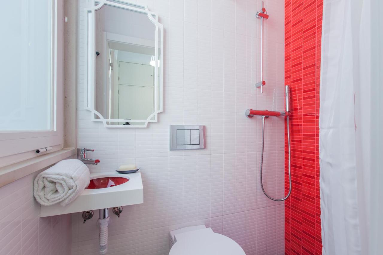 Renovated Apart With Private Courtyard, By Timecooler Lisboa Extérieur photo