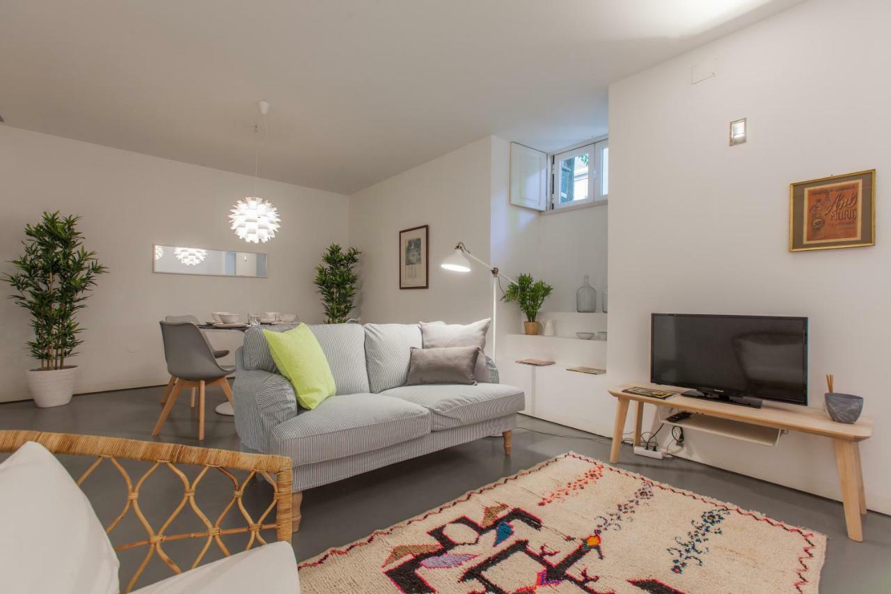 Renovated Apart With Private Courtyard, By Timecooler Lisboa Extérieur photo