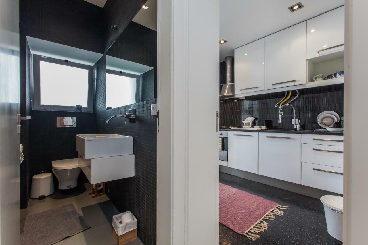 Renovated Apart With Private Courtyard, By Timecooler Lisboa Extérieur photo